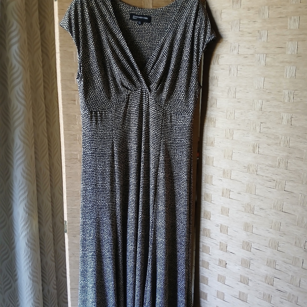 Jones New York Black and White Dotted Dress, Size 12, long to ankle